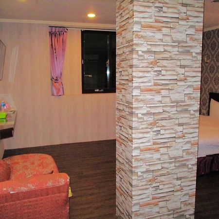Отель 欣悅商務旅店 Тоуфэнь Экстерьер фото